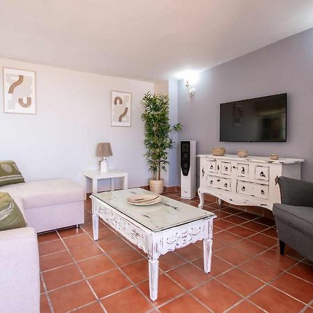 Lor Pintada Apartment Нерха Екстериор снимка